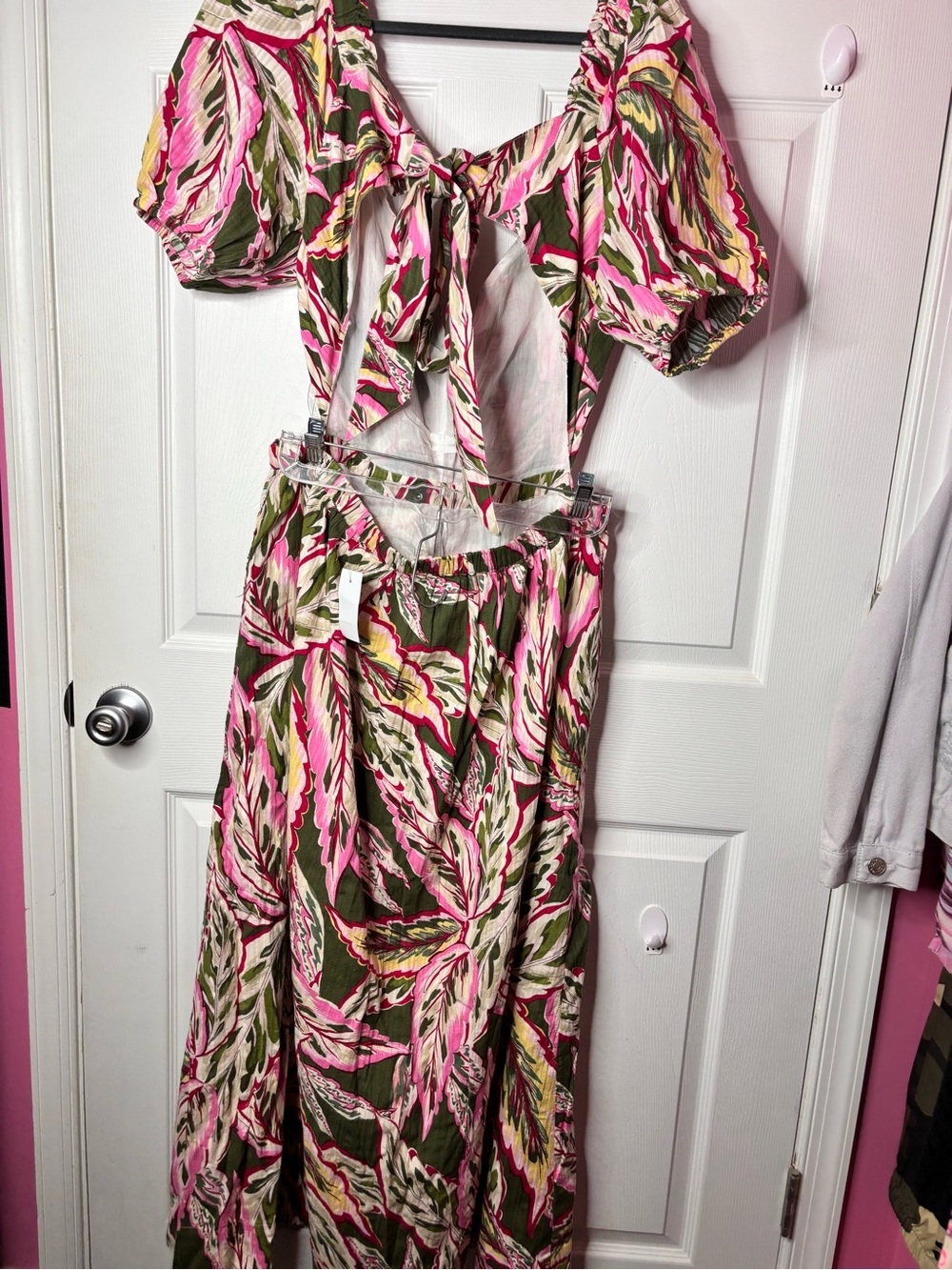 LOFT Pink & Olive Floral maxi dress - Picture 4 of 6